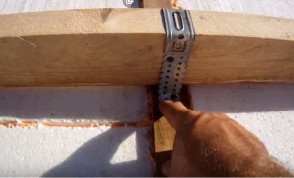 Insulation of a pitched roof 5