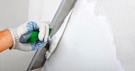 Aligning walls with wallpaper