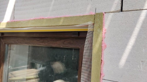 Wet facade ceresit technology