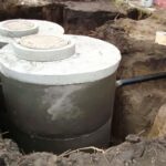 Ventilation of a cesspool in a private house