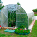 How to cover a polycarbonate greenhouse